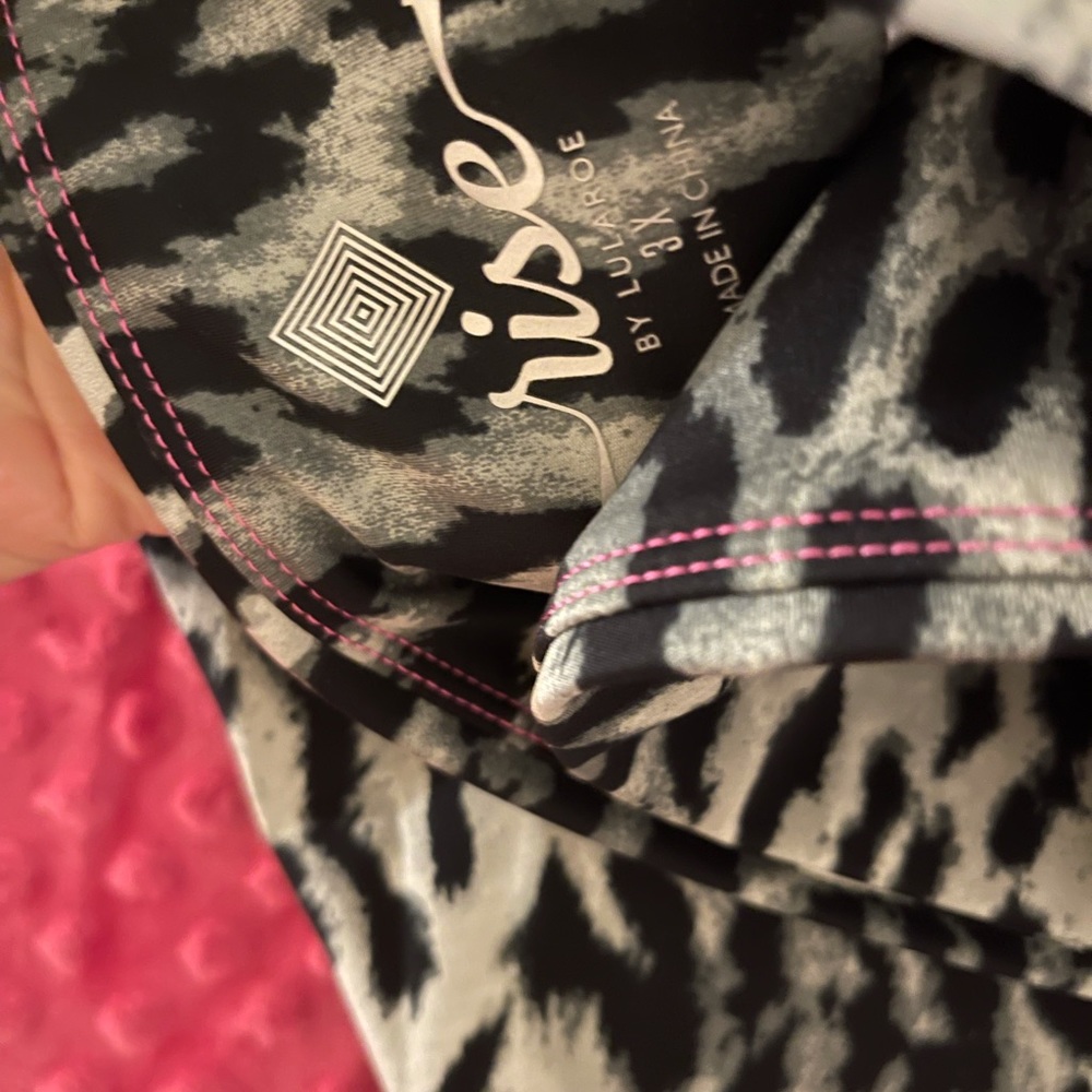 LuLaRoe Workout Rise Collection - Picture 2 of 3